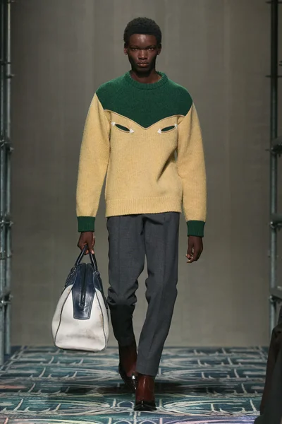 Look 33